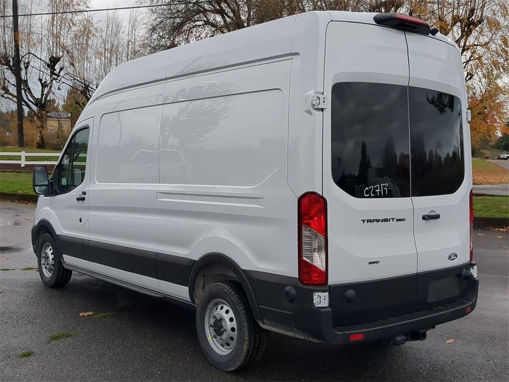2026 Ford Transit photo 4