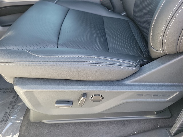 2025 Ford F-150 XLT photo 17