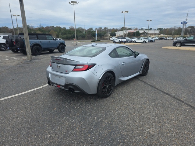 2025 Toyota GR86 Premium photo 3