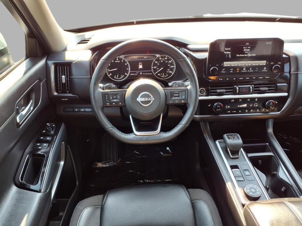 2022 Nissan Pathfinder SL photo 4