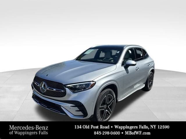 2026 Mercedes-Benz GLC Base's photo