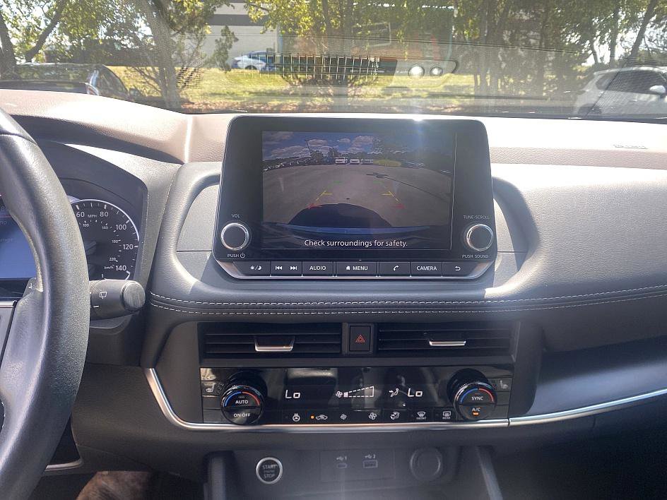 2023 Nissan Rogue SV photo 11