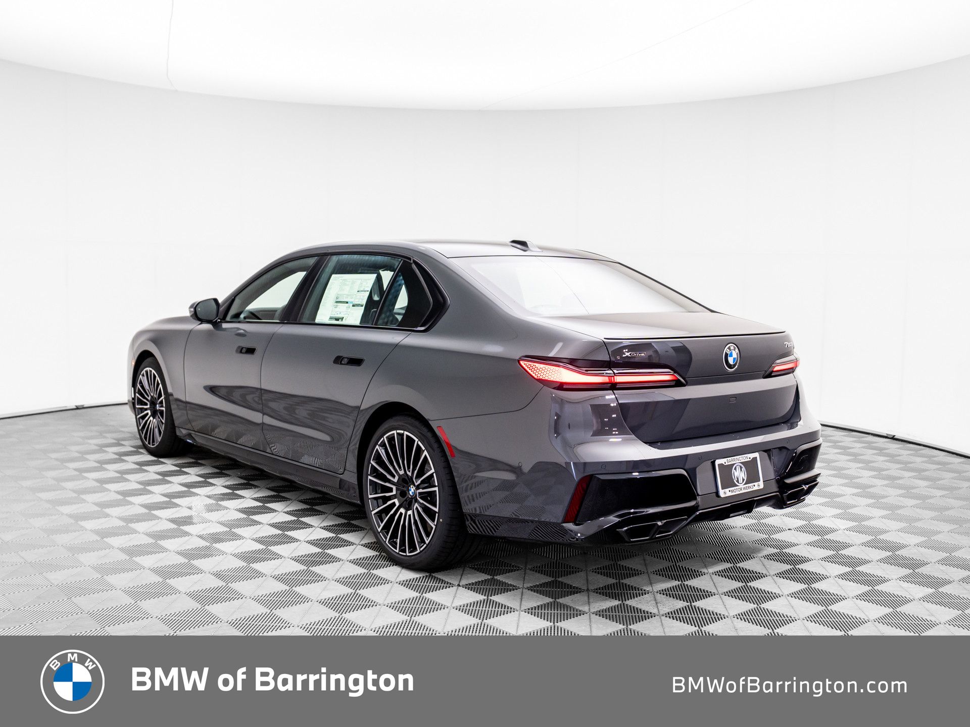 New 2025 Dravit Grey Metallic BMW 760i xDrive image 3