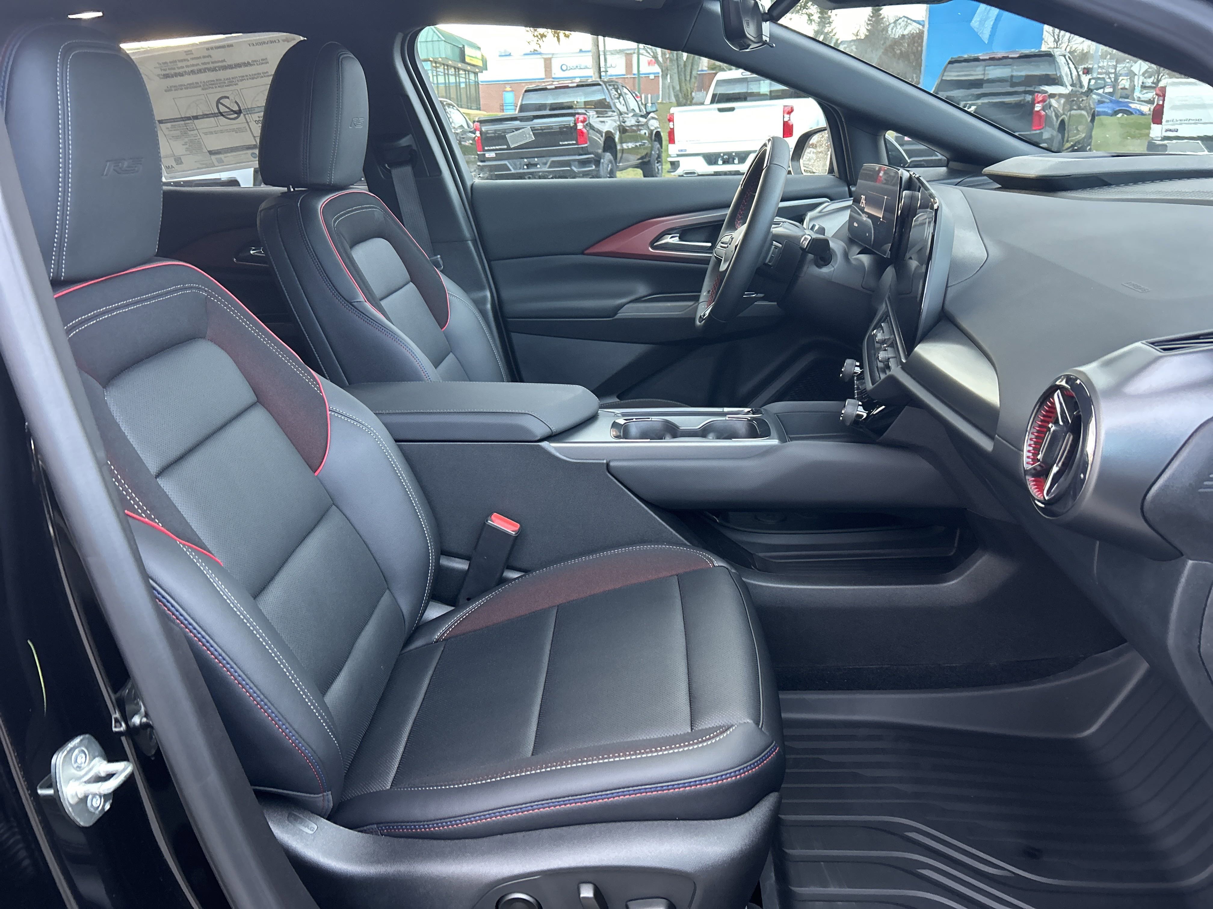 2026 Chevrolet Equinox EV 3RS photo 2