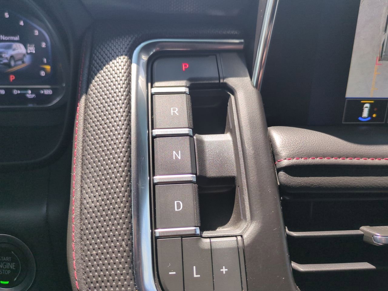2022 Chevrolet Tahoe RST photo 12