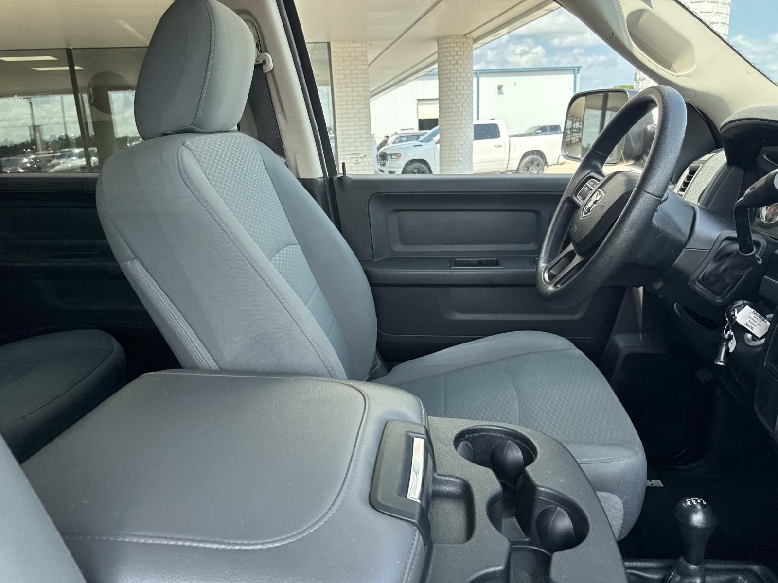 2018 Ram 2500 Tradesman photo 9