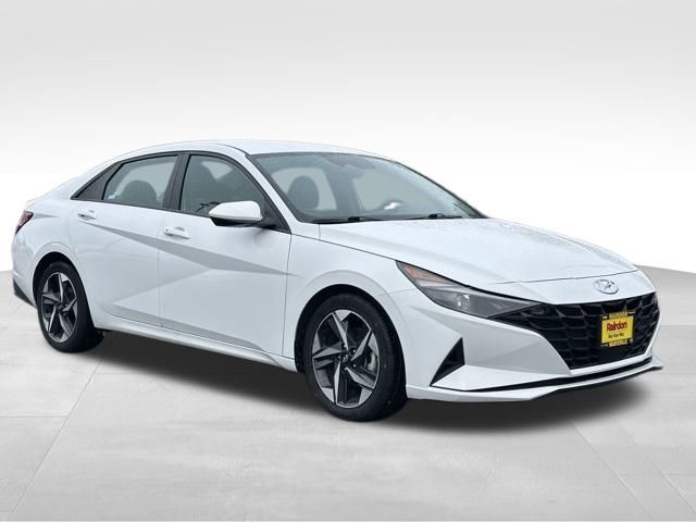 2023 Hyundai Elantra SEL's photo