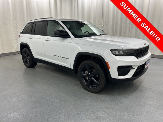 2022 Jeep Grand Cherokee Altitude