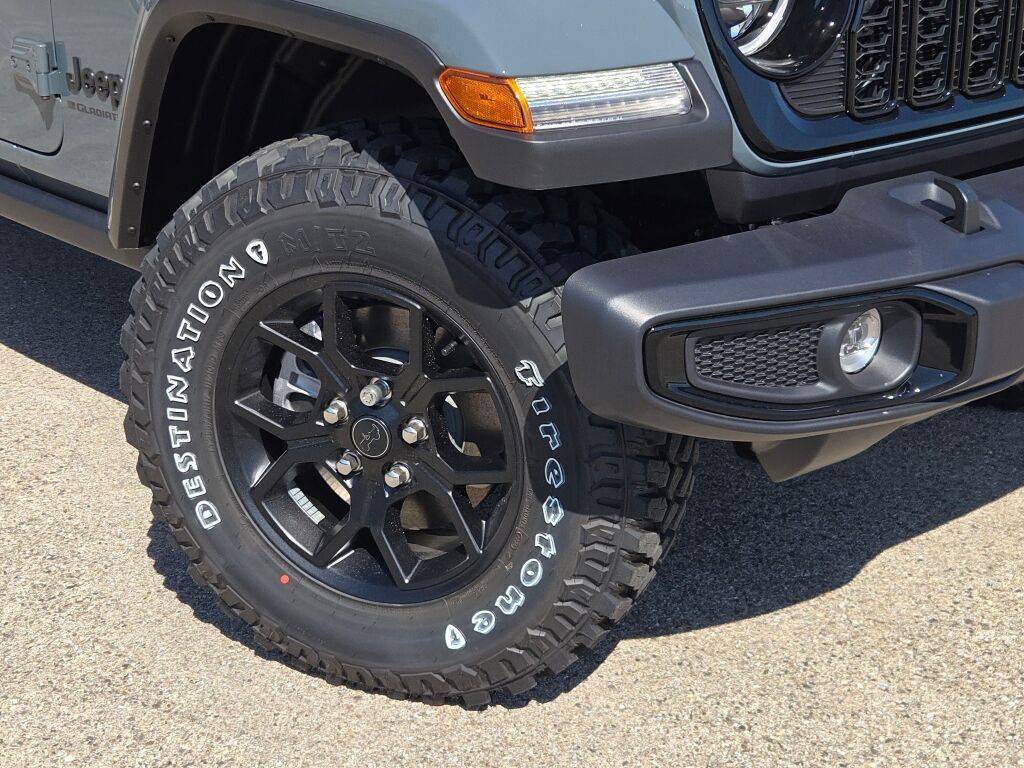2025 Jeep Gladiator Willys photo 3