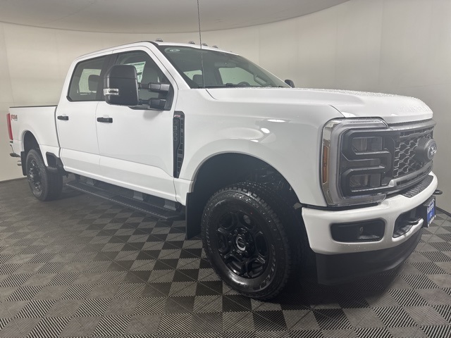 2026 Ford F-350 Super Duty XL's photo