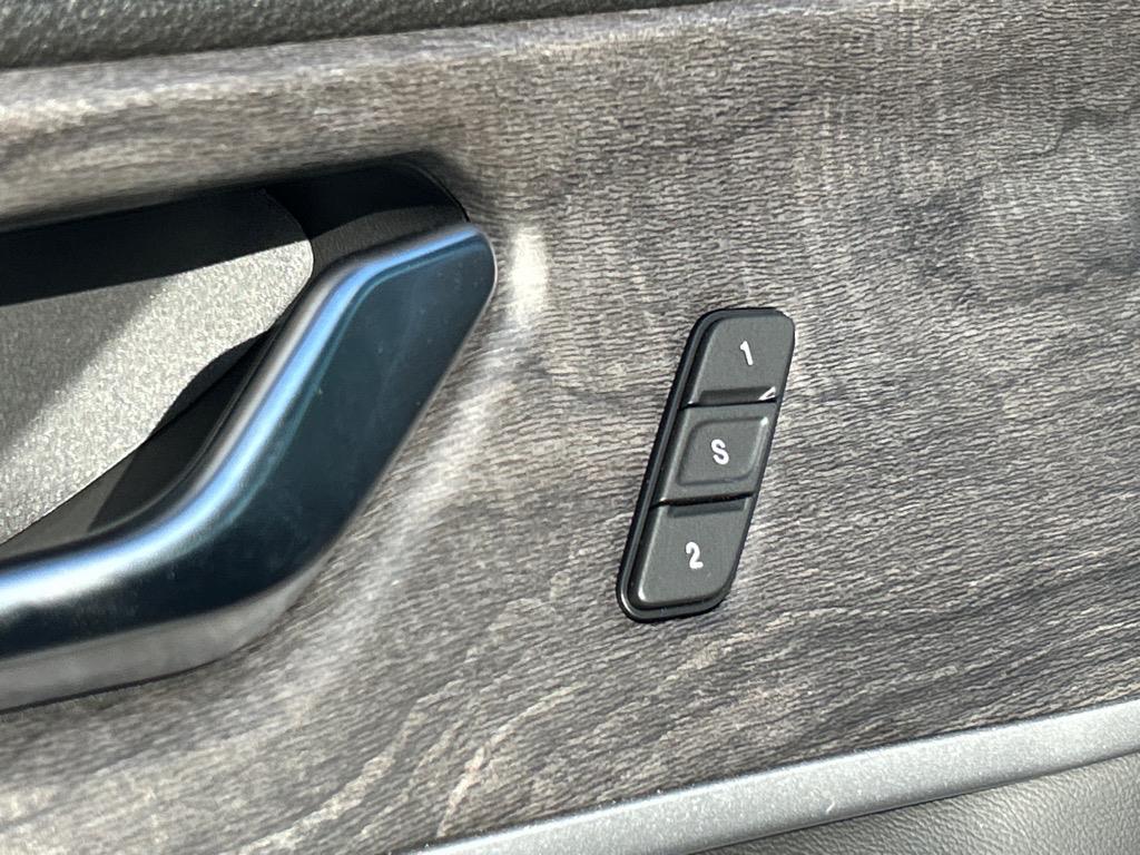2025 Jeep Grand Cherokee Limited photo 4