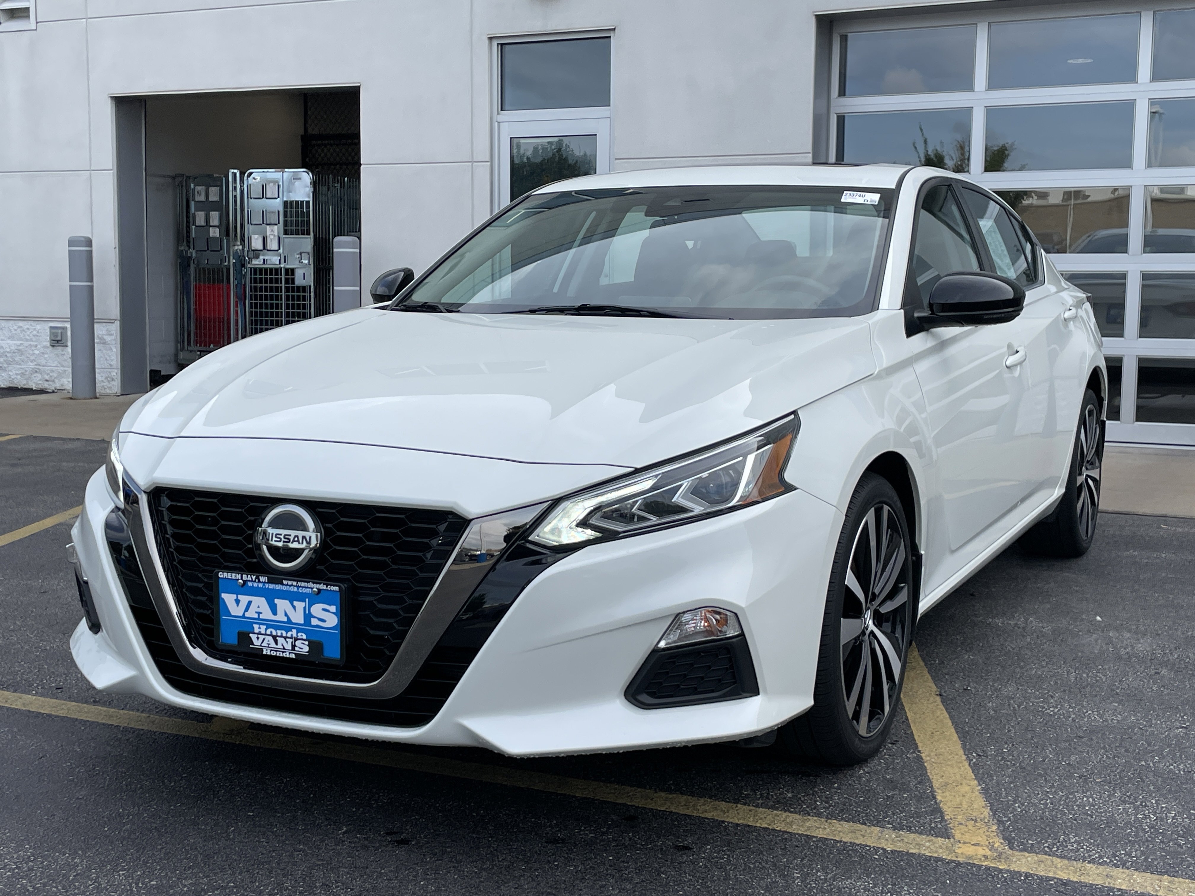 2020 Nissan Altima 2.5 SR photo 3