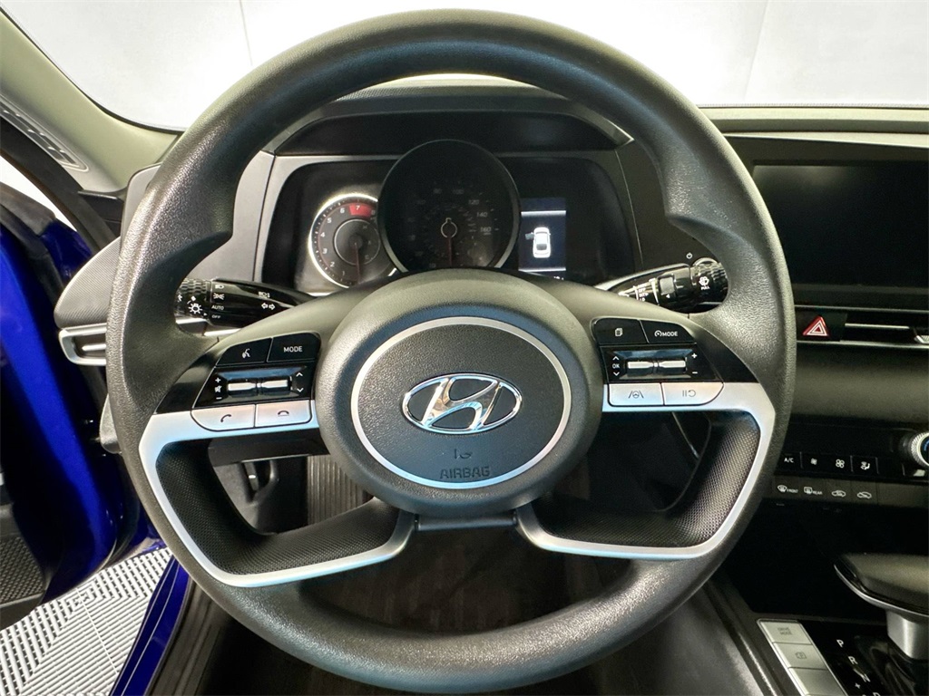 2022 Hyundai Elantra SEL photo 31
