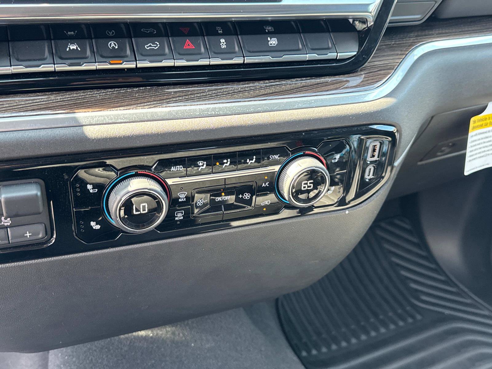 2025 Chevrolet Silverado 1500 LT photo 27
