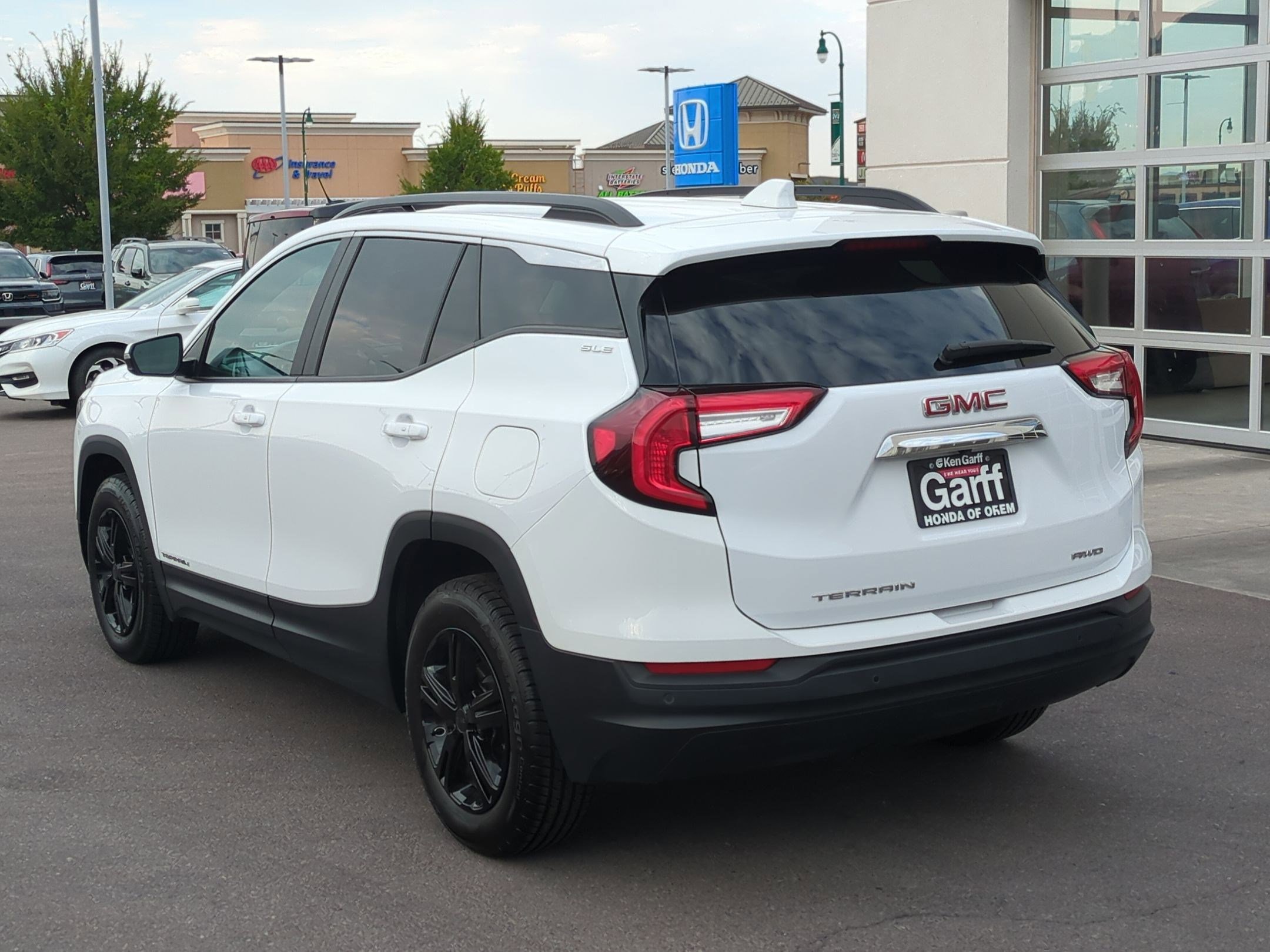 2023 Gmc Terrain SLE photo 3