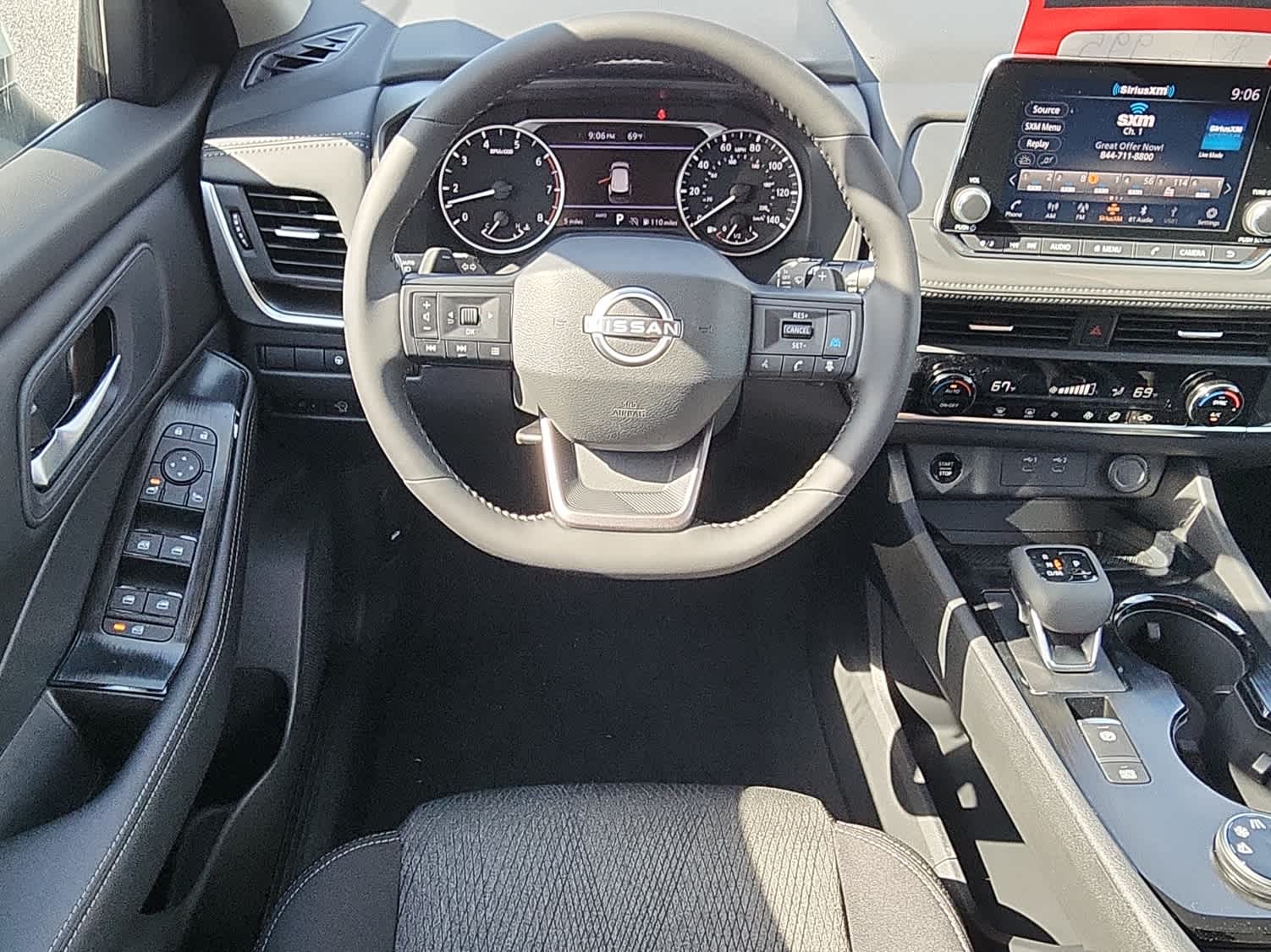 2026 Nissan Rogue SV photo 5