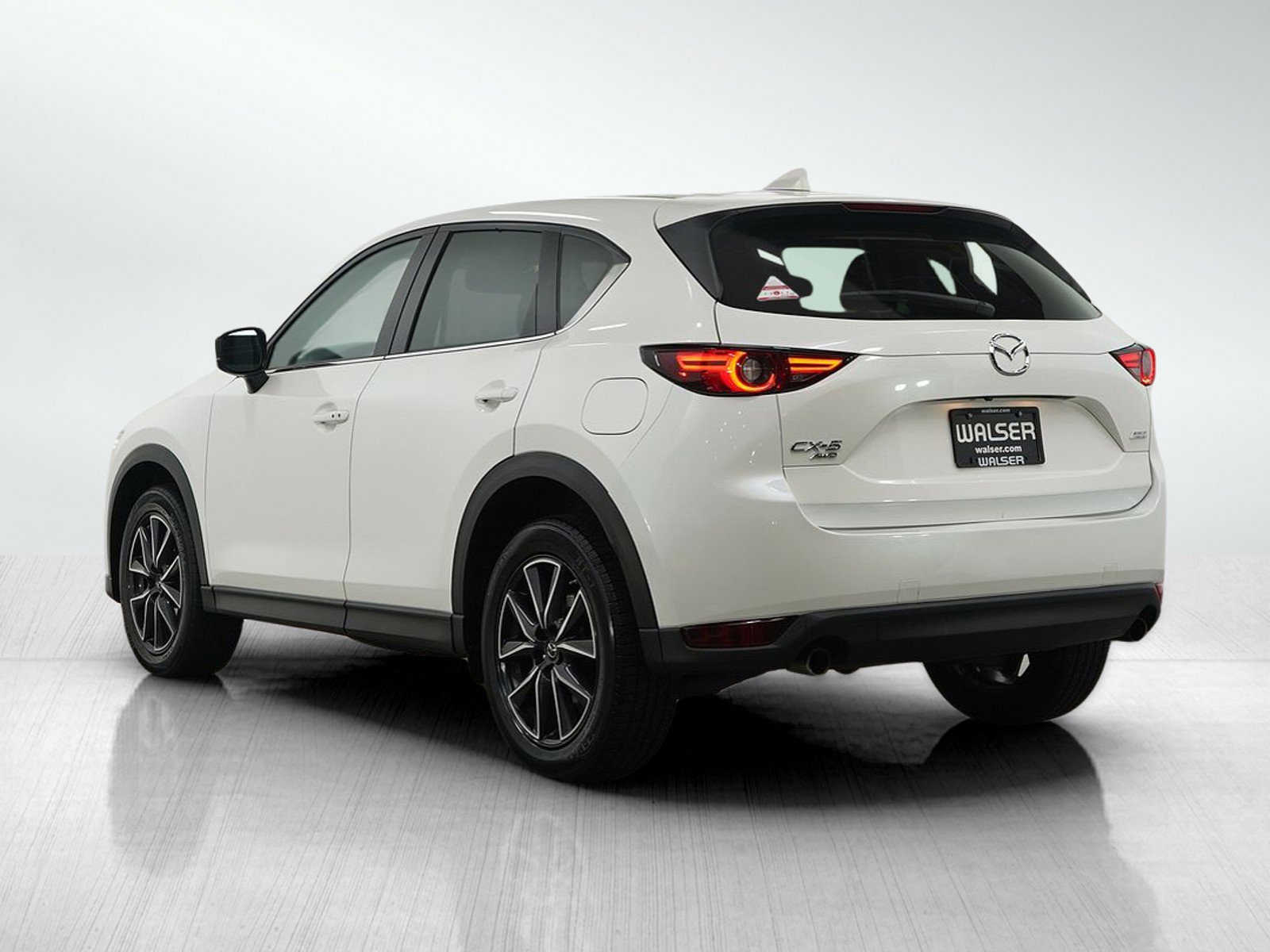 2017 Mazda CX-5 Grand Touring Select photo 2