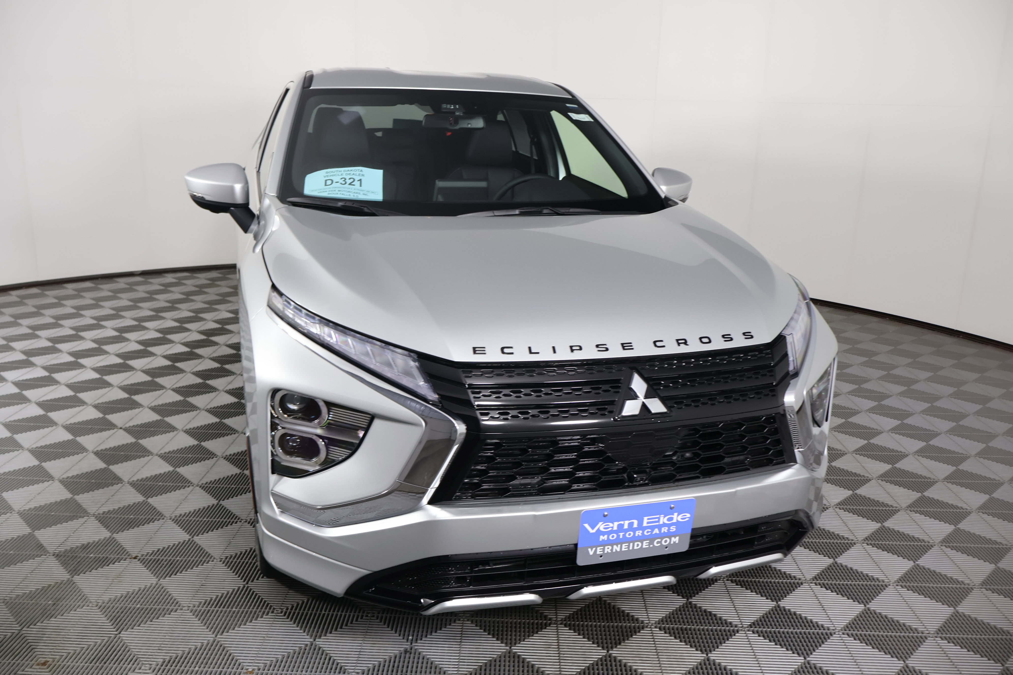 2025 Mitsubishi Eclipse Cross SEL photo 3