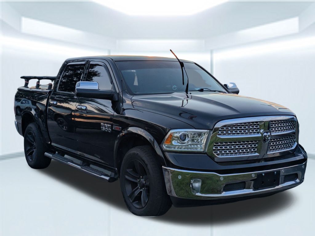 2017 Ram 1500 Laramie photo 3
