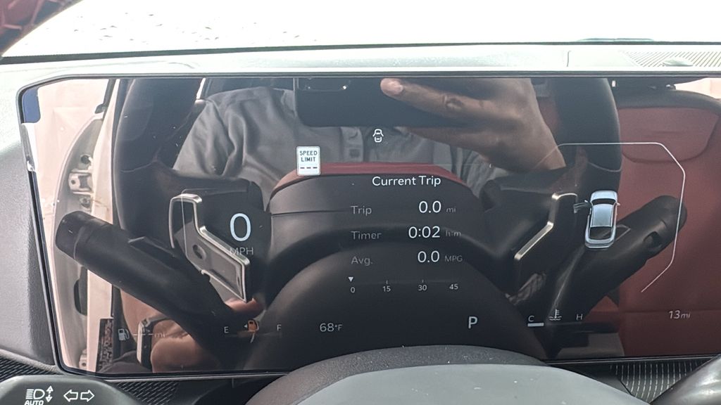2025 Kia K4 GT-Line photo 17