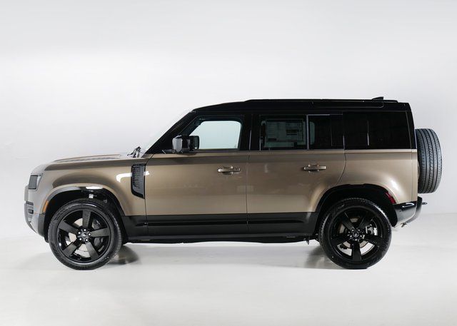 2025 Land Rover Defender 110 X-Dynamic SE photo 6