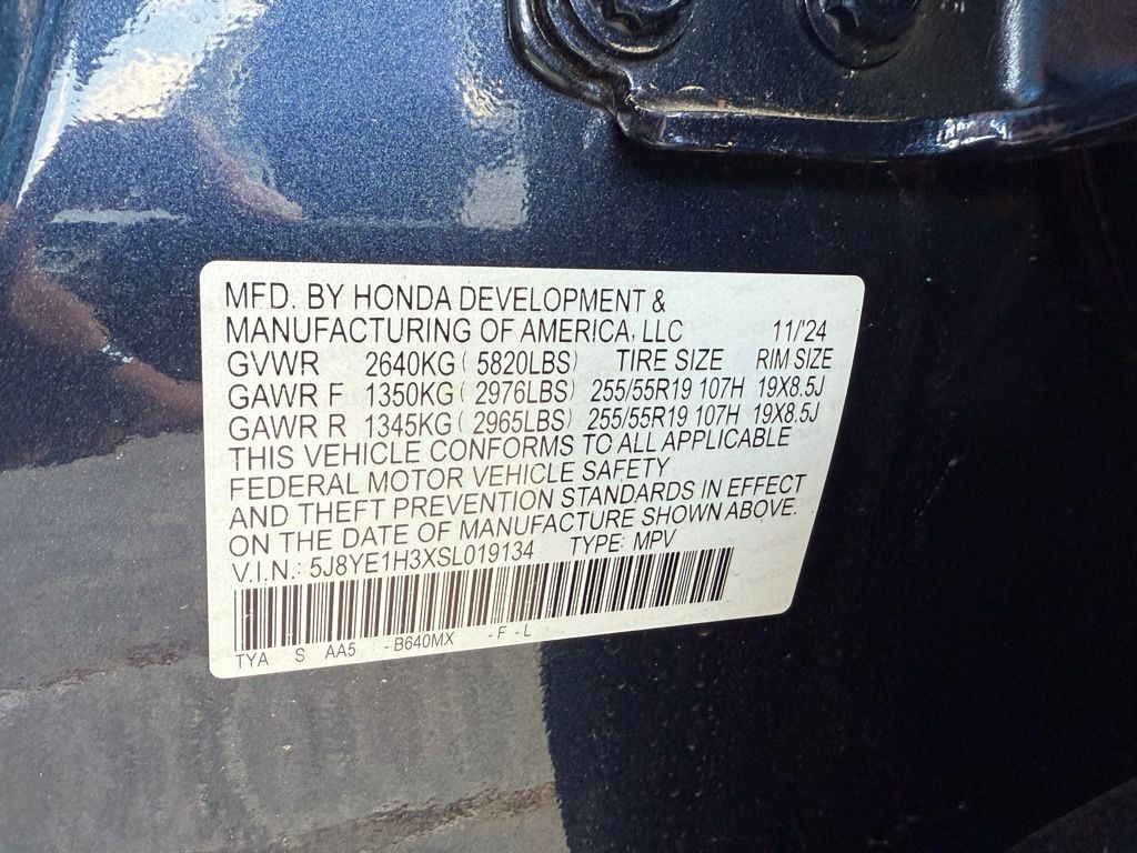 Used 2025 Canyon River Blue Metallic Acura Base image 33