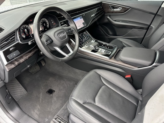 2023 Audi Q8 55 Premium photo 8
