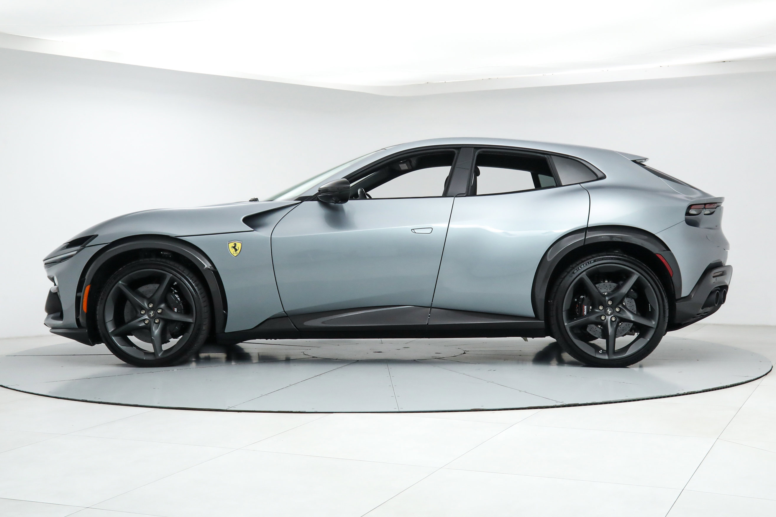 2024 Ferrari Purosangue photo 4