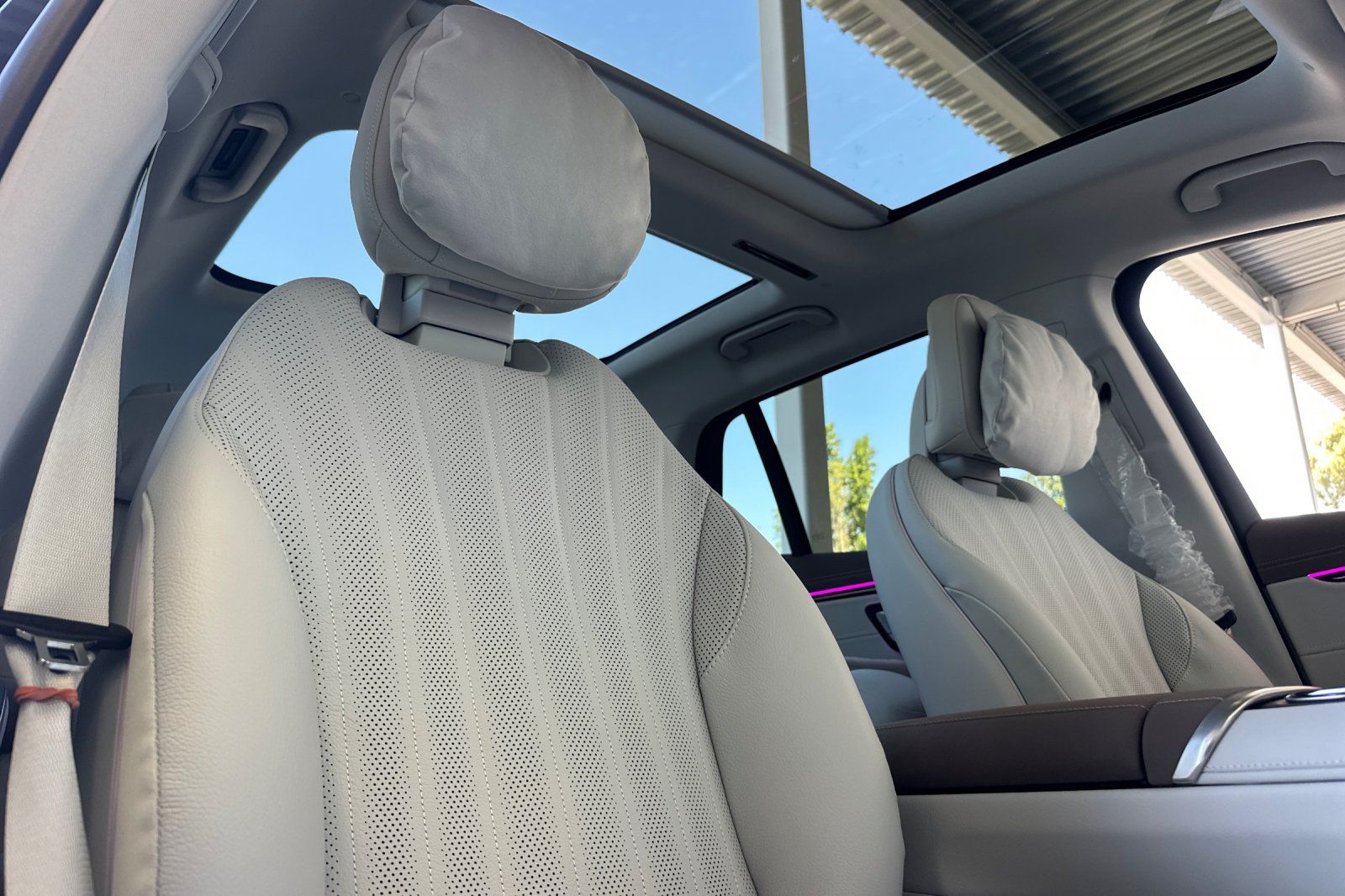 2026 Mercedes Benz EQS SUV 450 4MATIC photo 4
