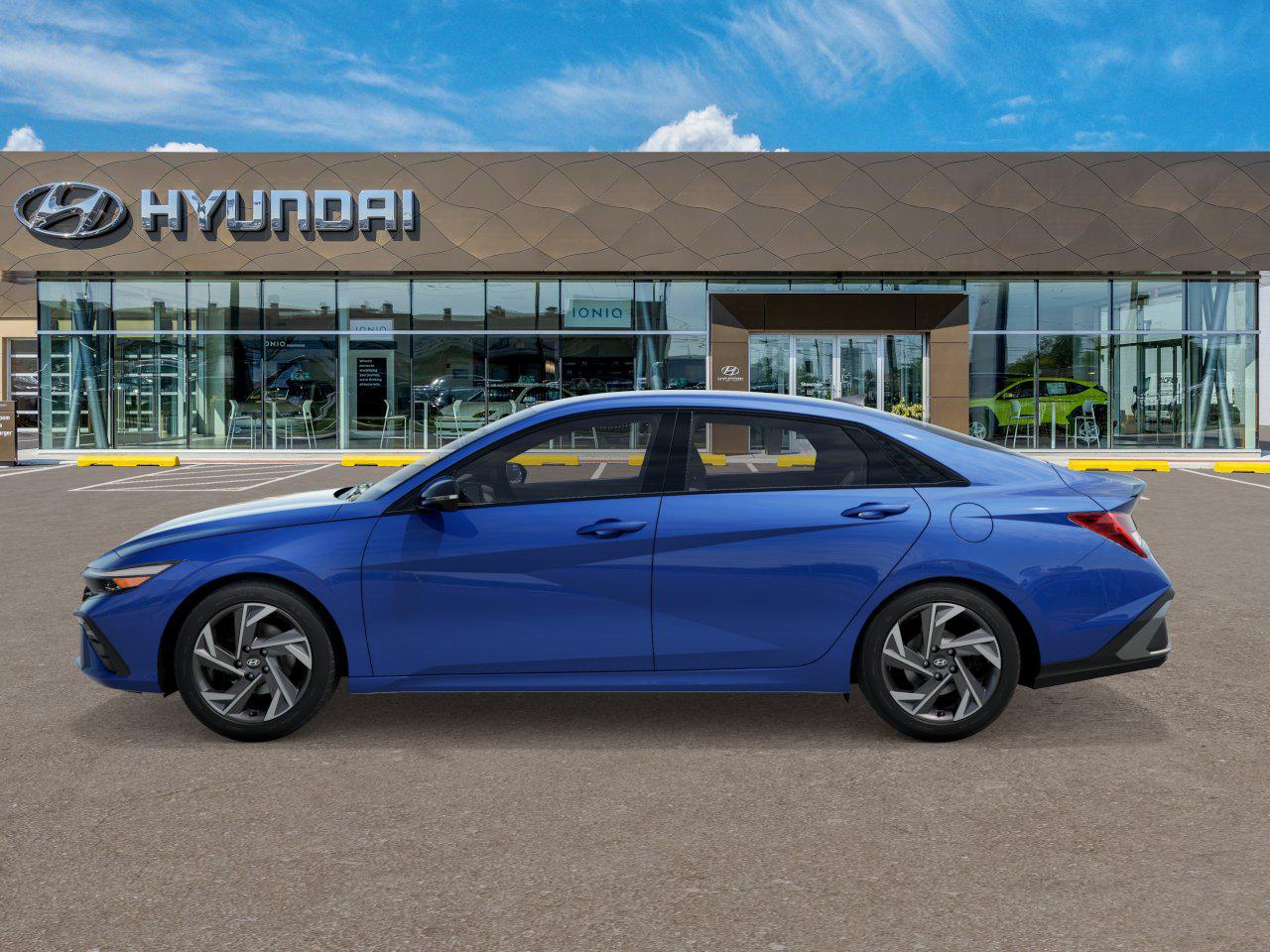 2025 Hyundai Elantra SEL Sport photo 3