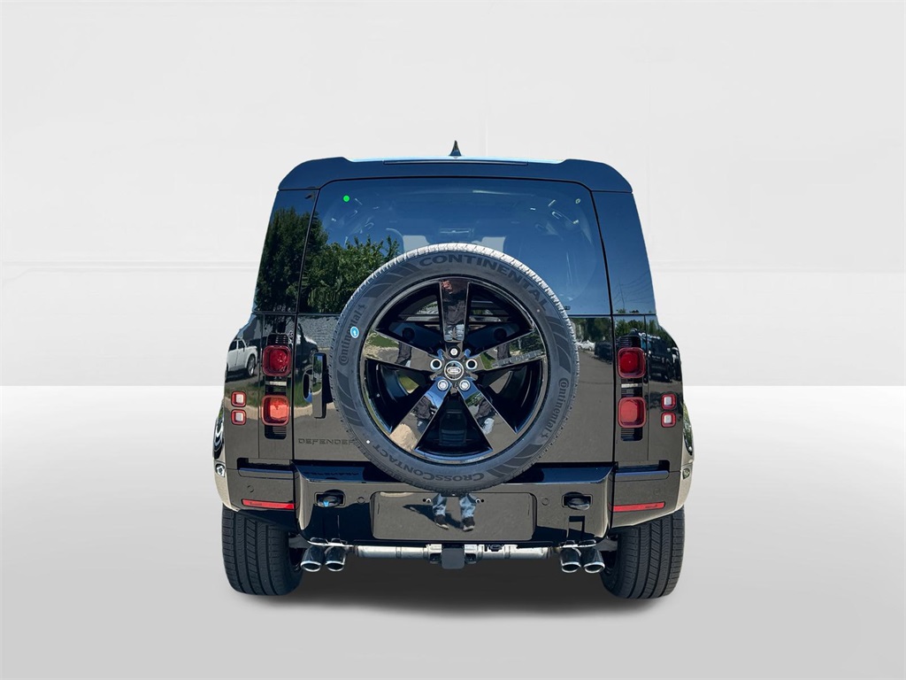 2025 Land Rover Defender 110 X-Dynamic SE photo 3