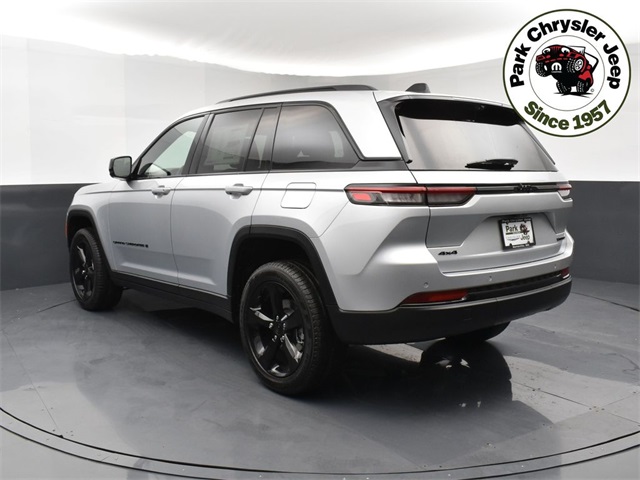 2025 Jeep Grand Cherokee Limited photo 4