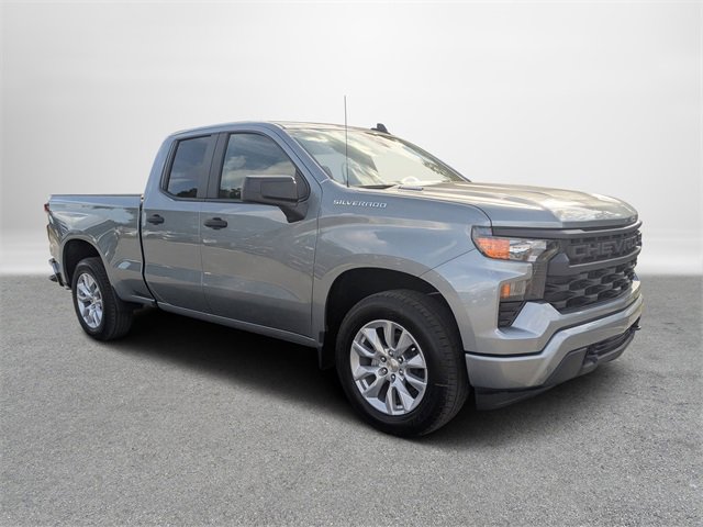 2026 Chevrolet Silverado 1500 Custom photo 2