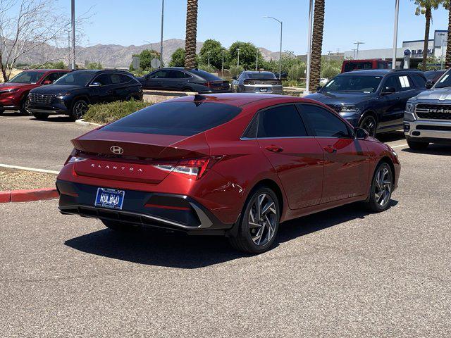 2025 Hyundai Elantra SEL Convenience photo 3