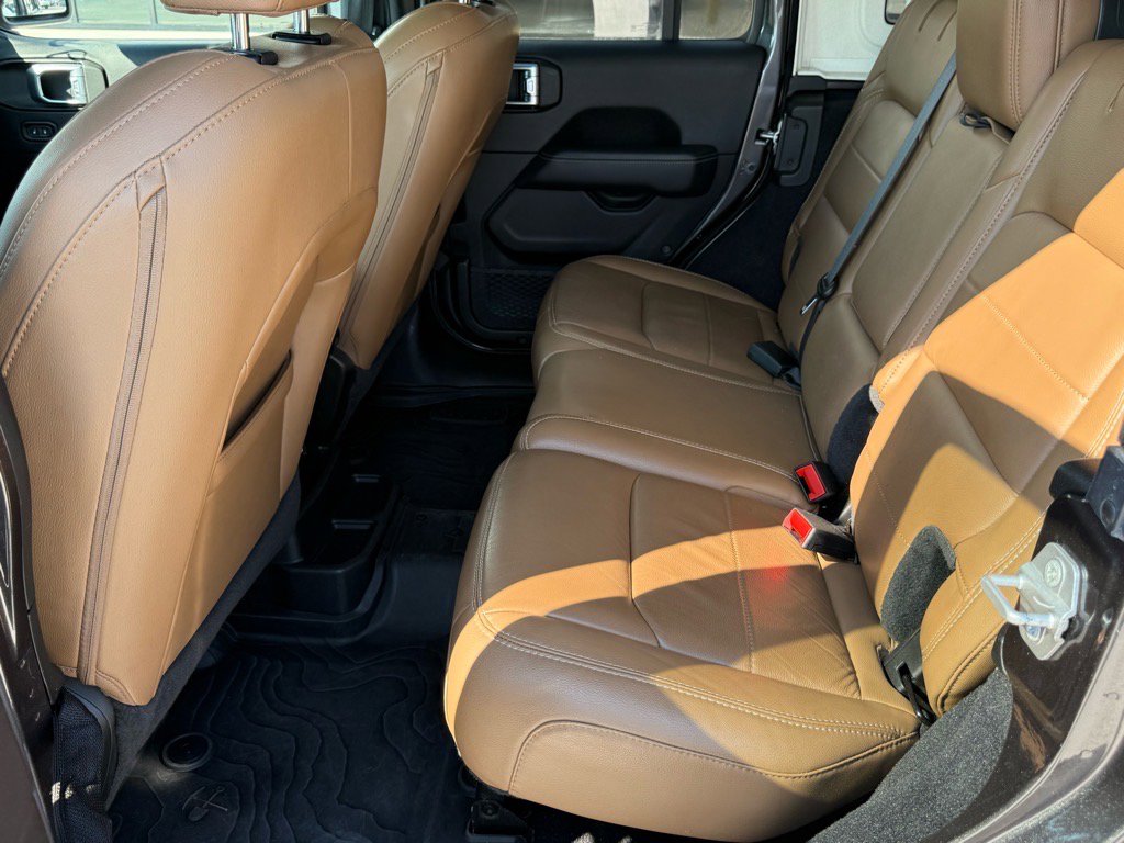 2020 Jeep Wrangler Unlimited Sahara photo 12