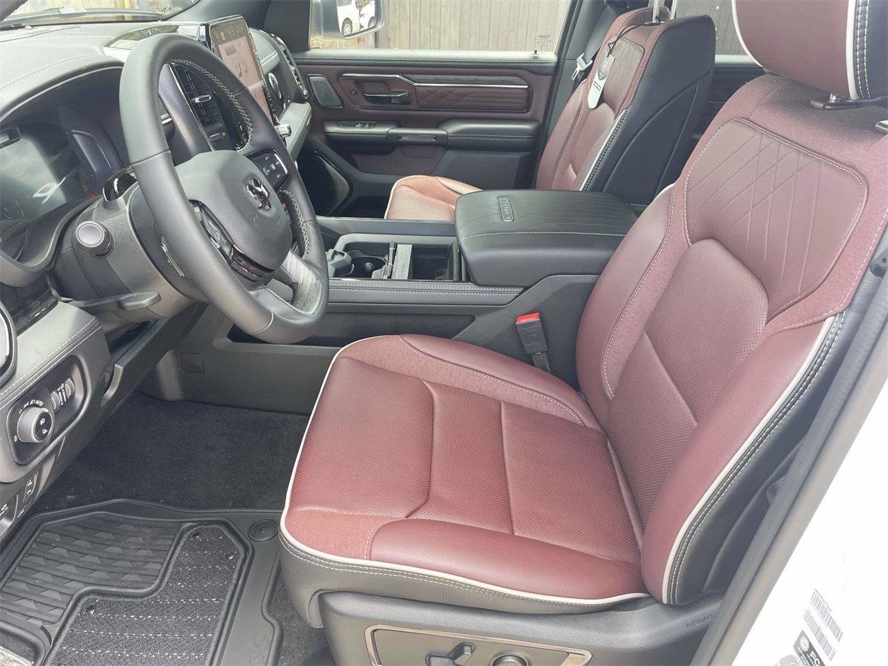 2025 Ram 1500 Limited photo 17