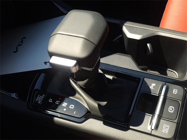 2025 Kia K5 GT-Line photo 26