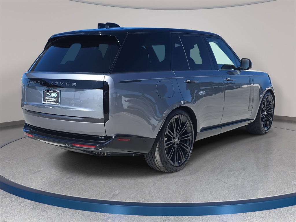 2025 Land Rover Range Rover SE photo 2