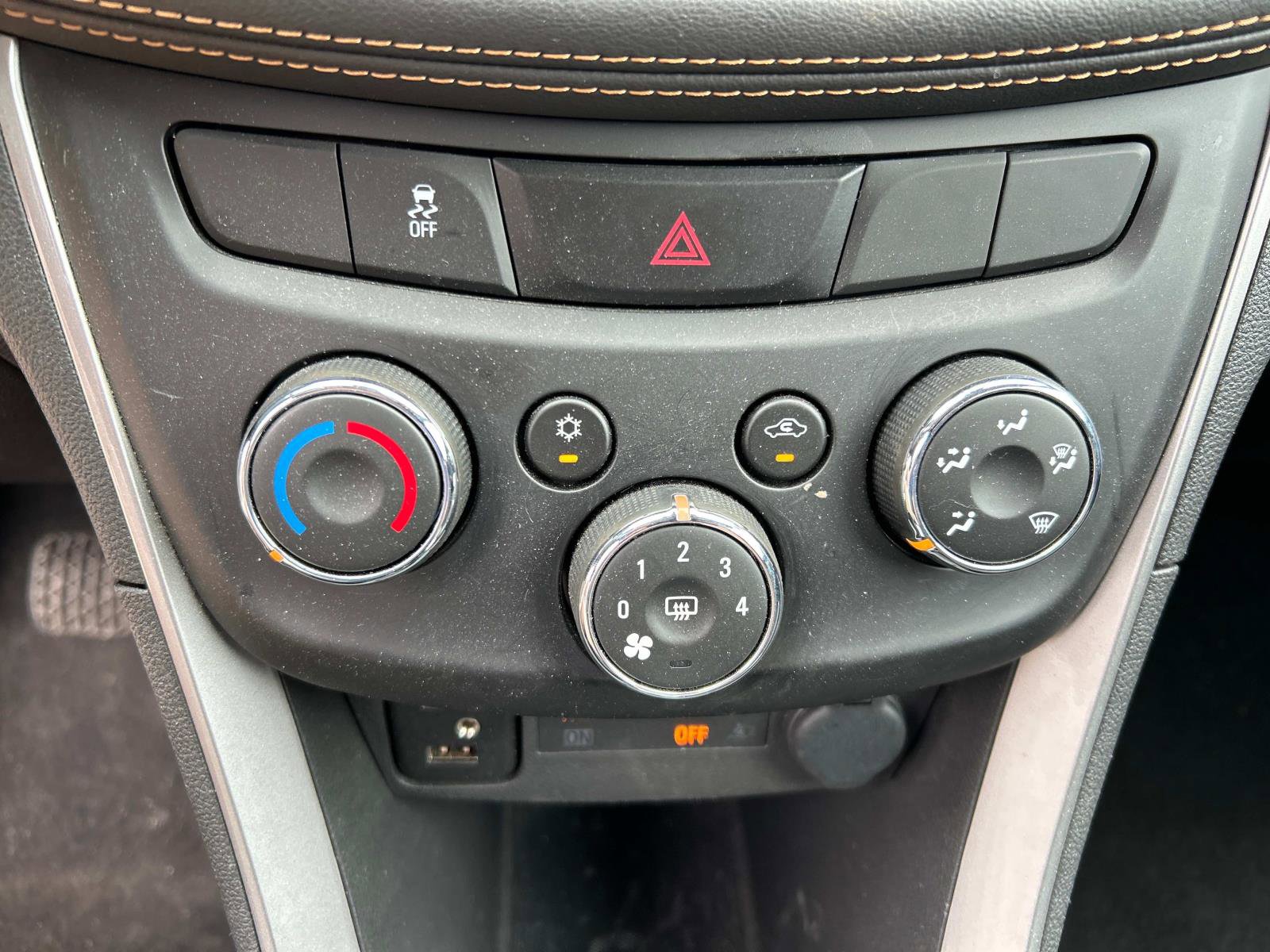 2022 Chevrolet Trax LT photo 31