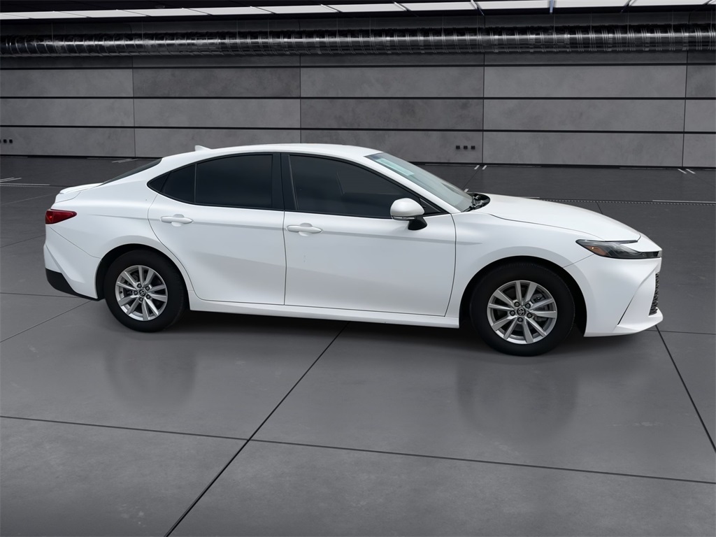 2025 Toyota Camry LE photo 9