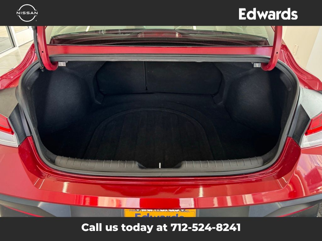 2024 Hyundai Elantra Limited photo 10