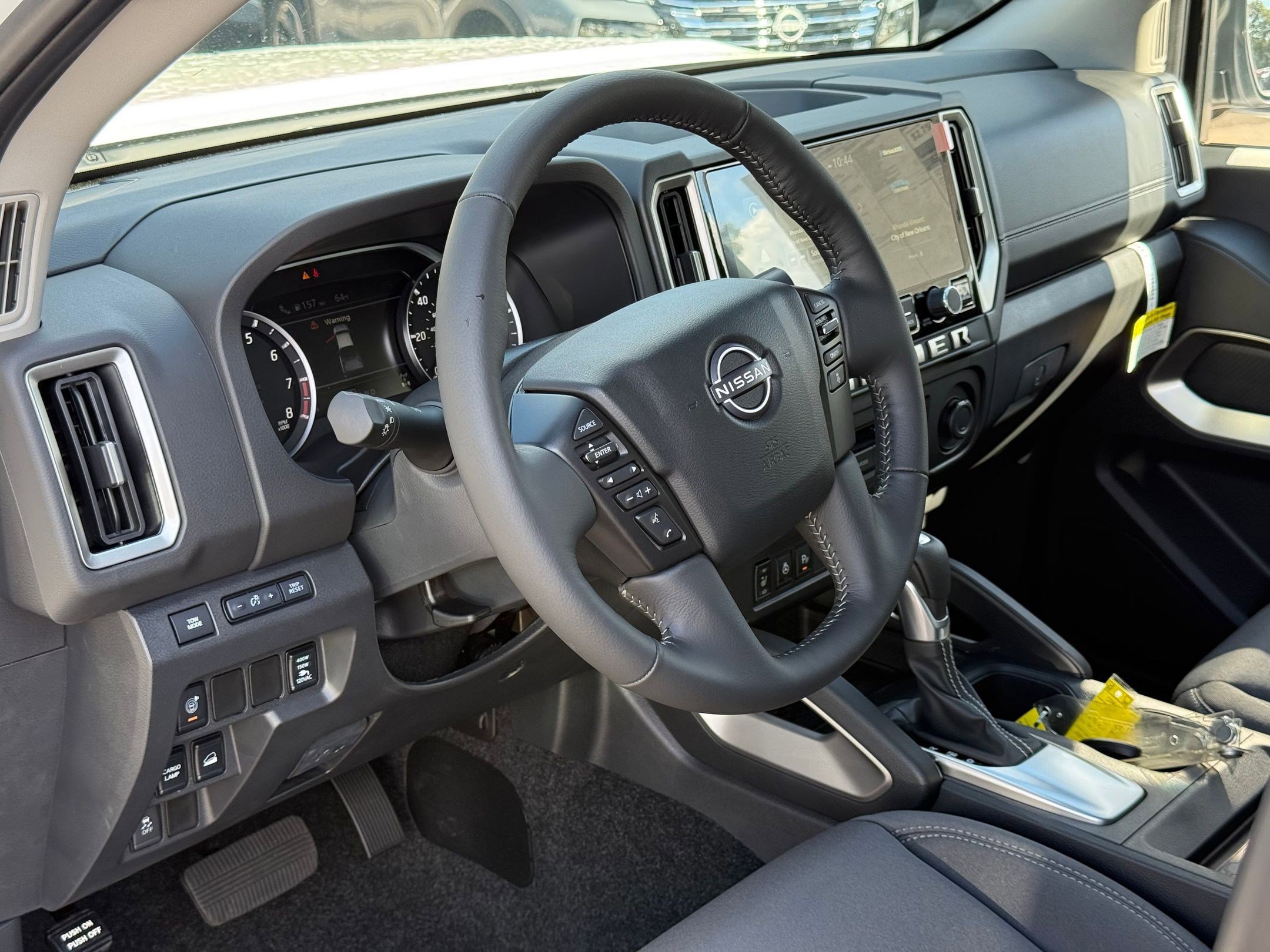 2025 Nissan Frontier Crew Cab SV photo 3