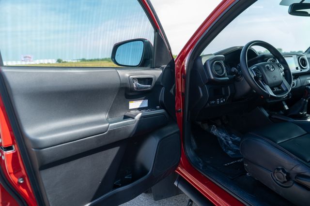 2017 Toyota Tacoma TRD Pro photo 20