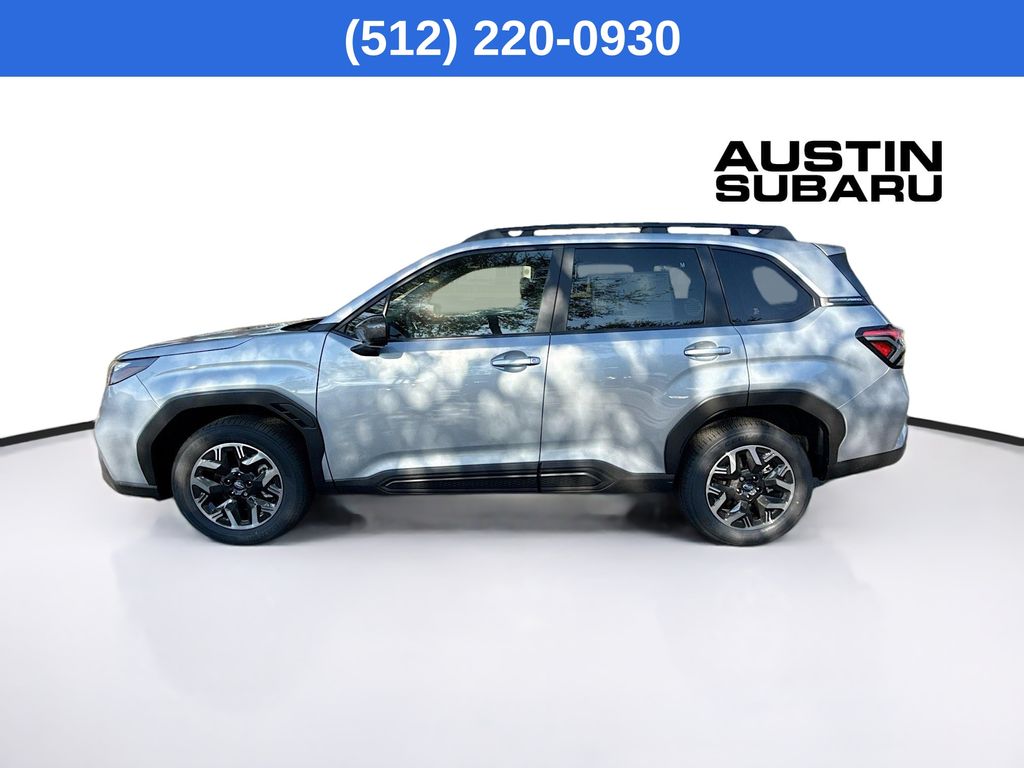 2025 Subaru Forester Premium photo 4