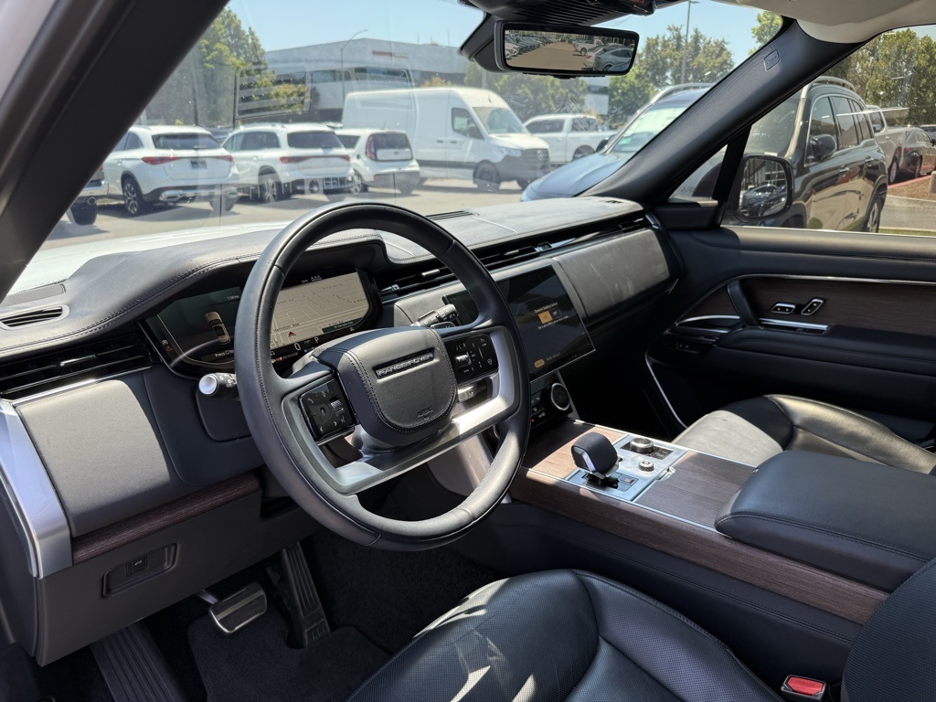 2023 Land Rover Range Rover Autobiography photo 11