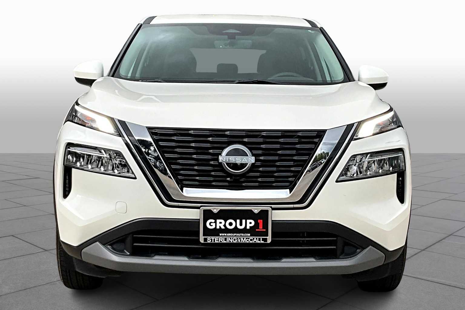 2023 Nissan Rogue SV photo 3
