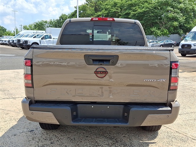 2023 Nissan Frontier PRO-4X photo 4
