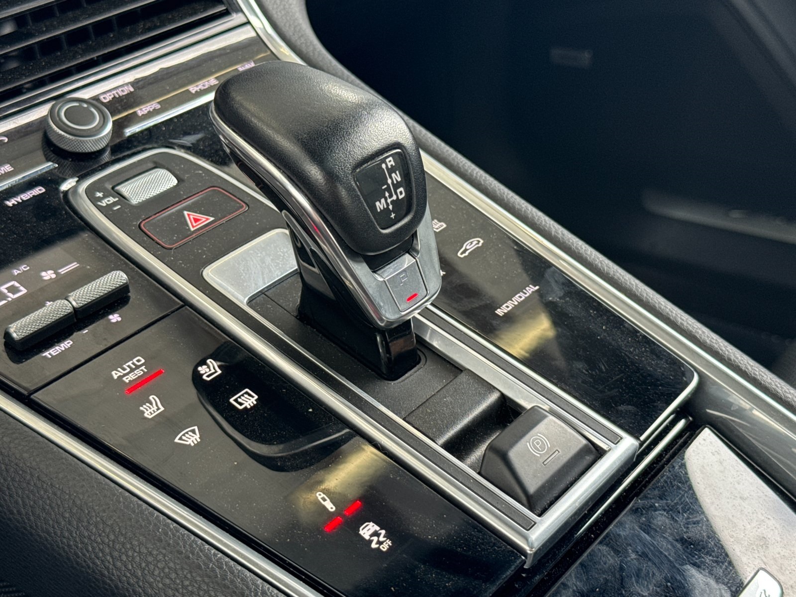 2019 Porsche Panamera E-Hybrid 4 photo 17