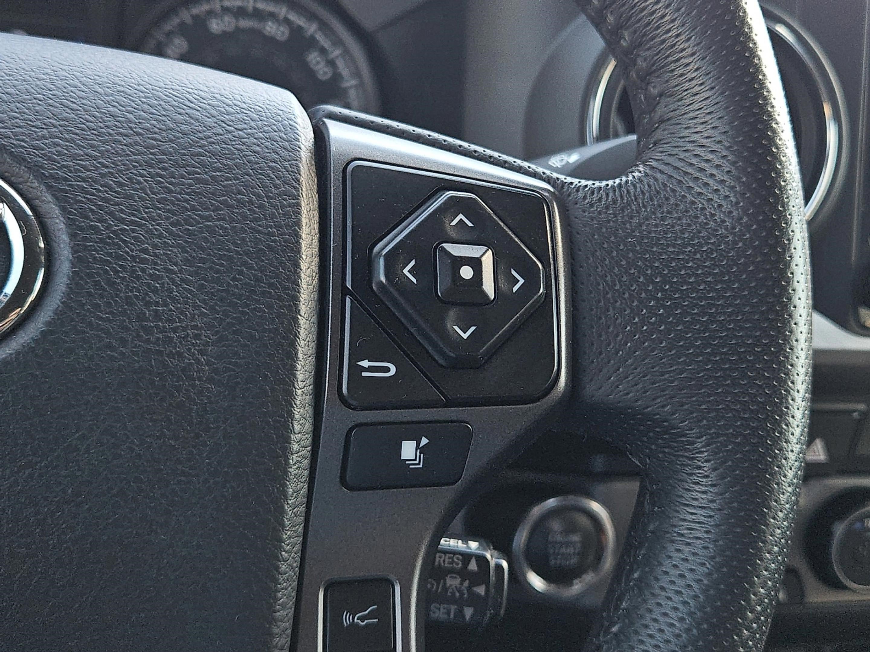 2021 Toyota Tacoma TRD Off-Road photo 30