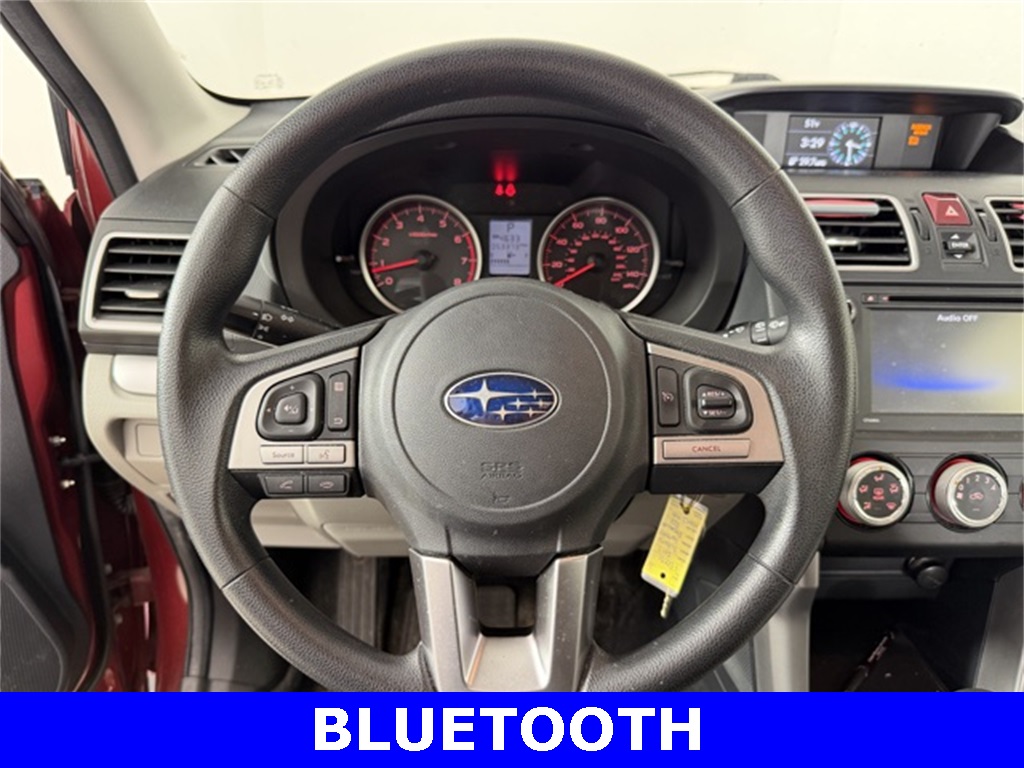 2017 Subaru Forester 2.5i photo 2